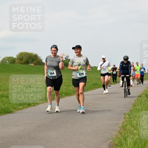 10.05.2026 - 8. Wedeler Halbmarathon Dr. Thomas Lammeyer http://msf.ph/oto/9699259 10.05.2026 11:36:33 Laufen 564, 826 meine-sportfotos.de