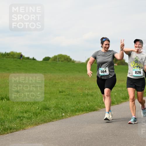 10.05.2026 - 8. Wedeler Halbmarathon Dr. Thomas Lammeyer http://msf.ph/oto/9699267 10.05.2026 11:36:34 Laufen 564, 826 meine-sportfotos.de