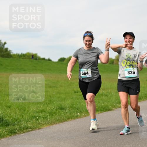 10.05.2026 - 8. Wedeler Halbmarathon Dr. Thomas Lammeyer http://msf.ph/oto/9699271 10.05.2026 11:36:35 Laufen 564, 150, 826 meine-sportfotos.de