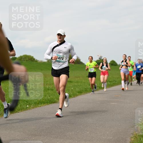 10.05.2026 - 8. Wedeler Halbmarathon Dr. Thomas Lammeyer http://msf.ph/oto/9699279 10.05.2026 11:36:38 Laufen 235, 472, 1047 meine-sportfotos.de
