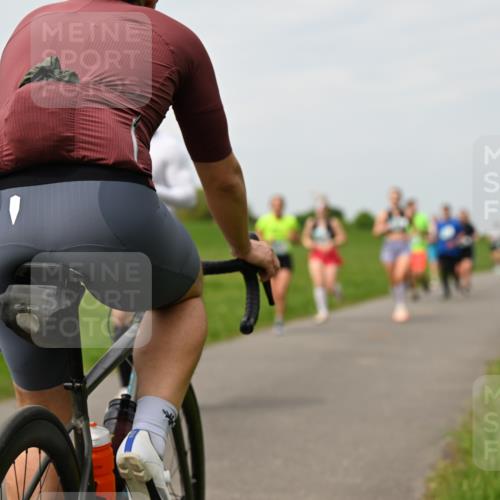 10.05.2026 - 8. Wedeler Halbmarathon Dr. Thomas Lammeyer http://msf.ph/oto/9699282 10.05.2026 11:36:38 Laufen  meine-sportfotos.de