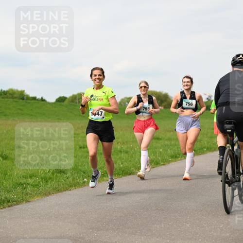 10.05.2026 - 8. Wedeler Halbmarathon Dr. Thomas Lammeyer http://msf.ph/oto/9699285 10.05.2026 11:36:40 Laufen 147, 755, 756 meine-sportfotos.de