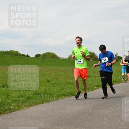 10.05.2026 - 8. Wedeler Halbmarathon Dr. Thomas Lammeyer http://msf.ph/oto/9699301 10.05.2026 11:36:43 Laufen 436 meine-sportfotos.de