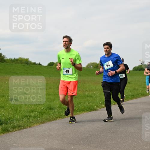 10.05.2026 - 8. Wedeler Halbmarathon Dr. Thomas Lammeyer http://msf.ph/oto/9699305 10.05.2026 11:36:44 Laufen 496, 436 meine-sportfotos.de