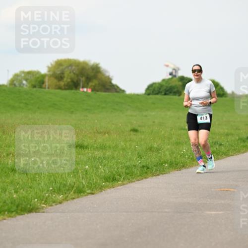 10.05.2026 - 8. Wedeler Halbmarathon Dr. Thomas Lammeyer http://msf.ph/oto/9699347 10.05.2026 11:36:51 Laufen 413 meine-sportfotos.de
