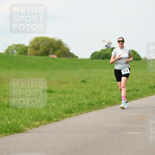 10.05.2026 - 8. Wedeler Halbmarathon Dr. Thomas Lammeyer http://msf.ph/oto/9699349 10.05.2026 11:36:52 Laufen 413 meine-sportfotos.de