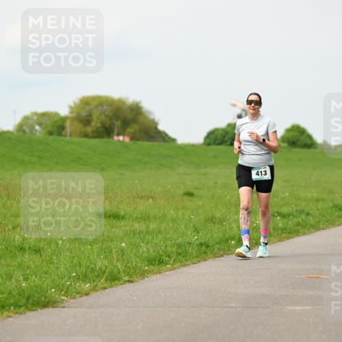 10.05.2026 - 8. Wedeler Halbmarathon Dr. Thomas Lammeyer http://msf.ph/oto/9699351 10.05.2026 11:36:52 Laufen 413 meine-sportfotos.de