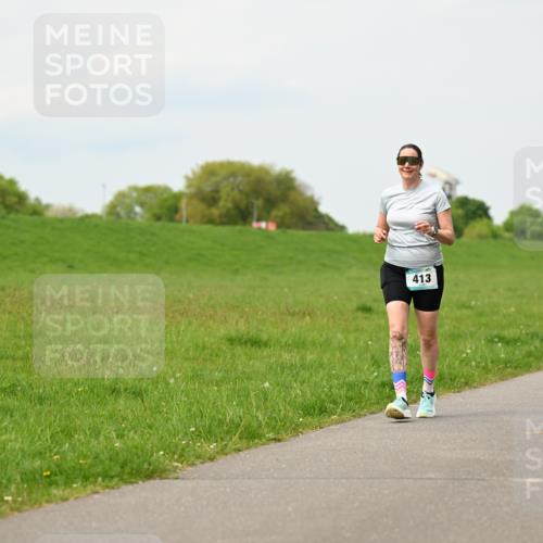 10.05.2026 - 8. Wedeler Halbmarathon Dr. Thomas Lammeyer http://msf.ph/oto/9699356 10.05.2026 11:36:53 Laufen 413 meine-sportfotos.de