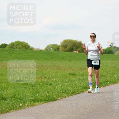 10.05.2026 - 8. Wedeler Halbmarathon Dr. Thomas Lammeyer http://msf.ph/oto/9699363 10.05.2026 11:36:54 Laufen 413 meine-sportfotos.de