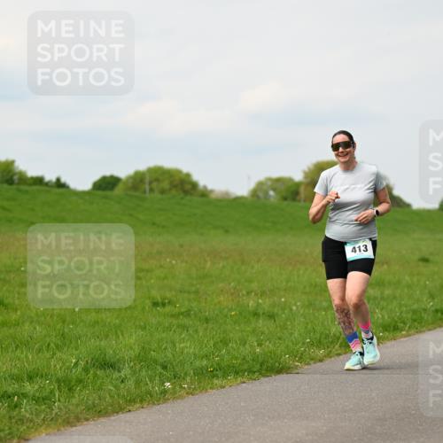 10.05.2026 - 8. Wedeler Halbmarathon Dr. Thomas Lammeyer http://msf.ph/oto/9699371 10.05.2026 11:36:55 Laufen 413 meine-sportfotos.de