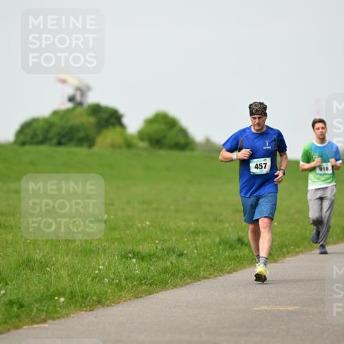 10.05.2026 - 8. Wedeler Halbmarathon Dr. Thomas Lammeyer http://msf.ph/oto/9699377 10.05.2026 11:36:59 Laufen 457, 918, 2069, 660 meine-sportfotos.de