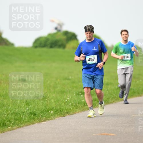 10.05.2026 - 8. Wedeler Halbmarathon Dr. Thomas Lammeyer http://msf.ph/oto/9699388 10.05.2026 11:37:02 Laufen 457, 918, 2069 meine-sportfotos.de