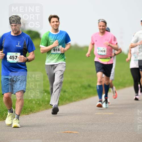10.05.2026 - 8. Wedeler Halbmarathon Dr. Thomas Lammeyer http://msf.ph/oto/9699396 10.05.2026 11:37:04 Laufen 918, 457, 2069, 189 meine-sportfotos.de