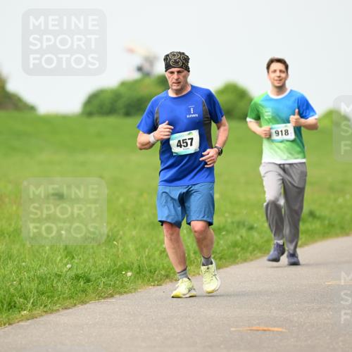 10.05.2026 - 8. Wedeler Halbmarathon Dr. Thomas Lammeyer http://msf.ph/oto/9699397 10.05.2026 11:37:03 Laufen 457, 918, 2069 meine-sportfotos.de