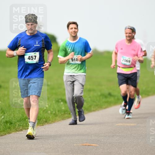 10.05.2026 - 8. Wedeler Halbmarathon Dr. Thomas Lammeyer http://msf.ph/oto/9699398 10.05.2026 11:37:04 Laufen 457, 918, 2069, 189 meine-sportfotos.de