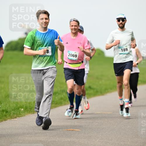 10.05.2026 - 8. Wedeler Halbmarathon Dr. Thomas Lammeyer http://msf.ph/oto/9699407 10.05.2026 11:37:05 Laufen 457, 189, 2069 meine-sportfotos.de