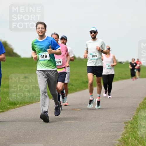 10.05.2026 - 8. Wedeler Halbmarathon Dr. Thomas Lammeyer http://msf.ph/oto/9699416 10.05.2026 11:37:06 Laufen 457, 918, 069, 189 meine-sportfotos.de