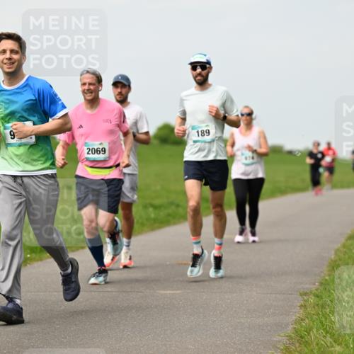 10.05.2026 - 8. Wedeler Halbmarathon Dr. Thomas Lammeyer http://msf.ph/oto/9699417 10.05.2026 11:37:07 Laufen 457, 2069, 189 meine-sportfotos.de