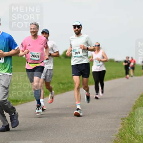 10.05.2026 - 8. Wedeler Halbmarathon Dr. Thomas Lammeyer http://msf.ph/oto/9699418 10.05.2026 11:37:07 Laufen 918, 2069, 189 meine-sportfotos.de