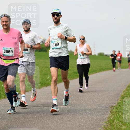 10.05.2026 - 8. Wedeler Halbmarathon Dr. Thomas Lammeyer http://msf.ph/oto/9699424 10.05.2026 11:37:08 Laufen 2069, 189, 974 meine-sportfotos.de