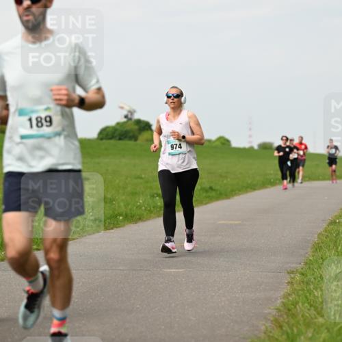 10.05.2026 - 8. Wedeler Halbmarathon Dr. Thomas Lammeyer http://msf.ph/oto/9699432 10.05.2026 11:37:09 Laufen 660, 189, 974 meine-sportfotos.de