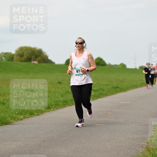10.05.2026 - 8. Wedeler Halbmarathon Dr. Thomas Lammeyer http://msf.ph/oto/9699436 10.05.2026 11:37:10 Laufen  meine-sportfotos.de