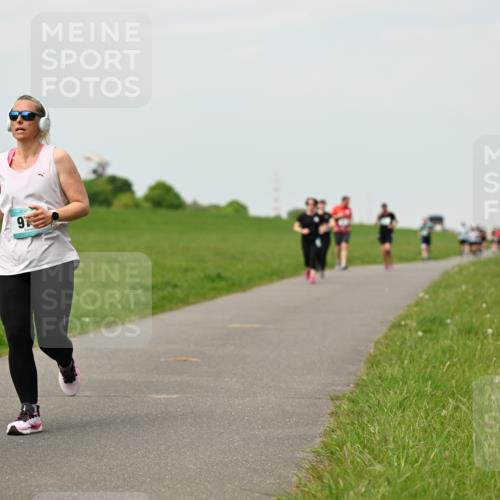 10.05.2026 - 8. Wedeler Halbmarathon Dr. Thomas Lammeyer http://msf.ph/oto/9699441 10.05.2026 11:37:11 Laufen  meine-sportfotos.de