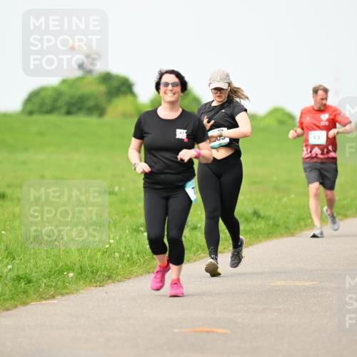 10.05.2026 - 8. Wedeler Halbmarathon Dr. Thomas Lammeyer http://msf.ph/oto/9699449 10.05.2026 11:37:18 Laufen  meine-sportfotos.de