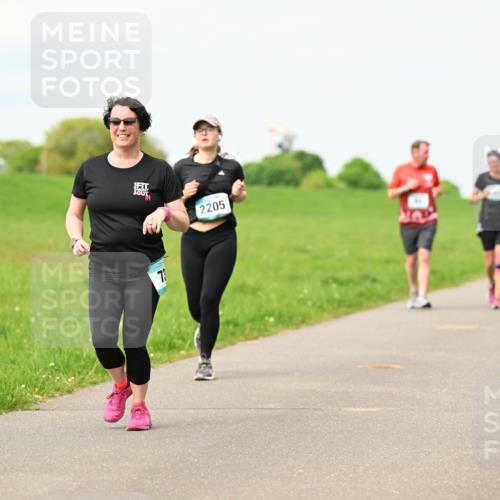 10.05.2026 - 8. Wedeler Halbmarathon Dr. Thomas Lammeyer http://msf.ph/oto/9699475 10.05.2026 11:37:21 Laufen 2205 meine-sportfotos.de