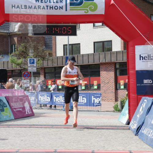 10.05.2026 - 8. Wedeler Halbmarathon Yannick Fuchs http://msf.ph/oto/9699529 10.05.2026 11:14:05 Ziel 887 meine-sportfotos.de