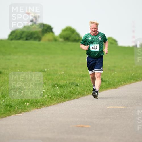 10.05.2026 - 8. Wedeler Halbmarathon Dr. Thomas Lammeyer http://msf.ph/oto/9699548 10.05.2026 11:37:31 Laufen 432 meine-sportfotos.de
