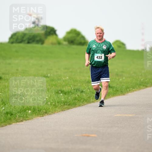 10.05.2026 - 8. Wedeler Halbmarathon Dr. Thomas Lammeyer http://msf.ph/oto/9699551 10.05.2026 11:37:31 Laufen 432 meine-sportfotos.de