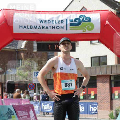 10.05.2026 - 8. Wedeler Halbmarathon Yannick Fuchs http://msf.ph/oto/9699559 10.05.2026 11:14:09 Ziel 887 meine-sportfotos.de