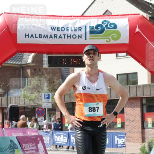 10.05.2026 - 8. Wedeler Halbmarathon Yannick Fuchs http://msf.ph/oto/9699564 10.05.2026 11:14:09 Ziel 887 meine-sportfotos.de