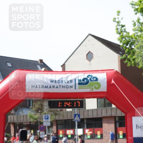 10.05.2026 - 8. Wedeler Halbmarathon Yannick Fuchs http://msf.ph/oto/9699579 10.05.2026 11:14:17 Ziel  meine-sportfotos.de