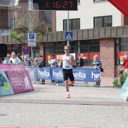 10.05.2026 - 8. Wedeler Halbmarathon Yannick Fuchs http://msf.ph/oto/9699609 10.05.2026 11:16:26 Ziel 2056 meine-sportfotos.de