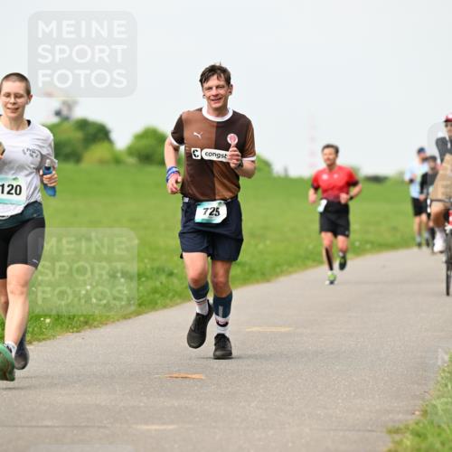 10.05.2026 - 8. Wedeler Halbmarathon Dr. Thomas Lammeyer http://msf.ph/oto/9699614 10.05.2026 11:37:41 Laufen 2120, 725 meine-sportfotos.de