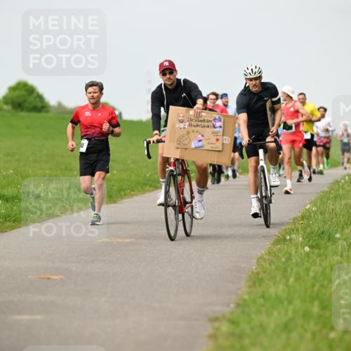 10.05.2026 - 8. Wedeler Halbmarathon Dr. Thomas Lammeyer http://msf.ph/oto/9699625 10.05.2026 11:37:43 Laufen 149 meine-sportfotos.de
