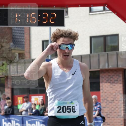 10.05.2026 - 8. Wedeler Halbmarathon Yannick Fuchs http://msf.ph/oto/9699648 10.05.2026 11:16:32 Ziel 2056 meine-sportfotos.de