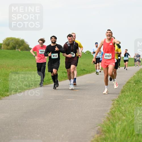 10.05.2026 - 8. Wedeler Halbmarathon Dr. Thomas Lammeyer http://msf.ph/oto/9699667 10.05.2026 11:37:51 Laufen 1023, 914, 2237 meine-sportfotos.de