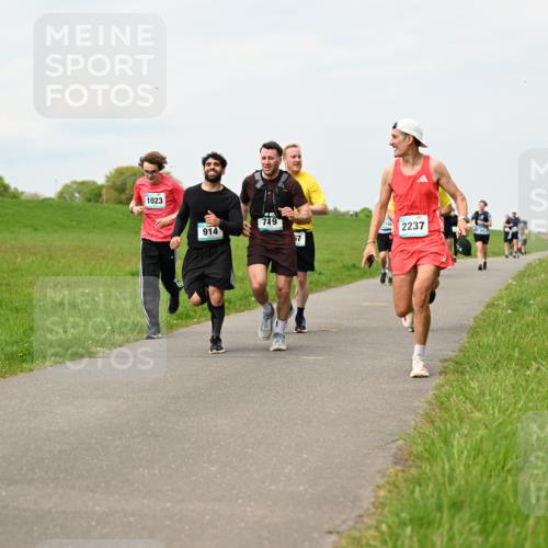 10.05.2026 - 8. Wedeler Halbmarathon Dr. Thomas Lammeyer http://msf.ph/oto/9699676 10.05.2026 11:37:52 Laufen 1023, 914, 719, 2237 meine-sportfotos.de