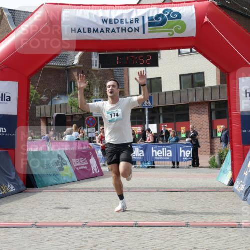 10.05.2026 - 8. Wedeler Halbmarathon Yannick Fuchs http://msf.ph/oto/9699694 10.05.2026 11:17:52 Ziel 774, 2246 meine-sportfotos.de