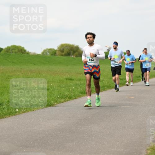10.05.2026 - 8. Wedeler Halbmarathon Dr. Thomas Lammeyer http://msf.ph/oto/9699713 10.05.2026 11:37:56 Laufen 443, 2108, 282 meine-sportfotos.de