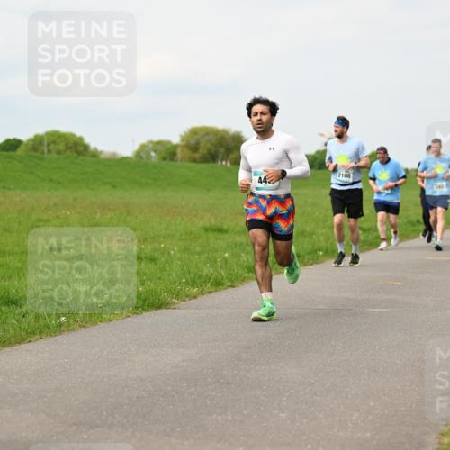 10.05.2026 - 8. Wedeler Halbmarathon Dr. Thomas Lammeyer http://msf.ph/oto/9699715 10.05.2026 11:37:56 Laufen 2108 meine-sportfotos.de