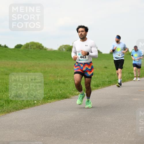 10.05.2026 - 8. Wedeler Halbmarathon Dr. Thomas Lammeyer http://msf.ph/oto/9699723 10.05.2026 11:37:57 Laufen 443, 2108 meine-sportfotos.de