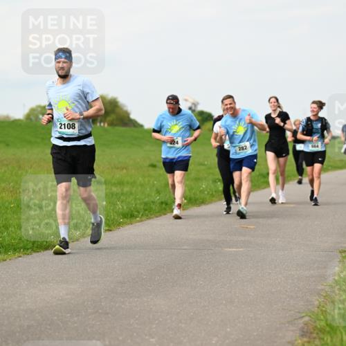 10.05.2026 - 8. Wedeler Halbmarathon Dr. Thomas Lammeyer http://msf.ph/oto/9699745 10.05.2026 11:38:00 Laufen 2108, 282 meine-sportfotos.de
