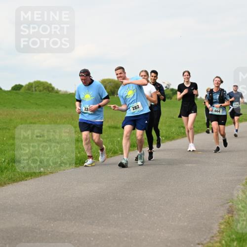 10.05.2026 - 8. Wedeler Halbmarathon Dr. Thomas Lammeyer http://msf.ph/oto/9699769 10.05.2026 11:38:02 Laufen 223, 282, 664, 2186 meine-sportfotos.de