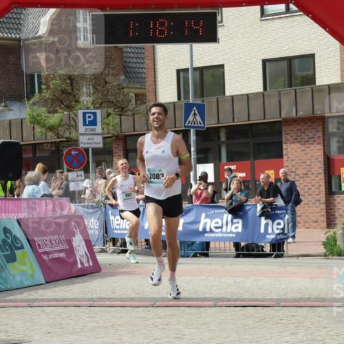 10.05.2026 - 8. Wedeler Halbmarathon Yannick Fuchs http://msf.ph/oto/9699786 10.05.2026 11:18:14 Ziel 802, 2083 meine-sportfotos.de