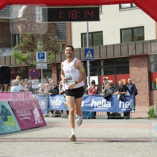 10.05.2026 - 8. Wedeler Halbmarathon Yannick Fuchs http://msf.ph/oto/9699788 10.05.2026 11:18:14 Ziel 802, 2083 meine-sportfotos.de