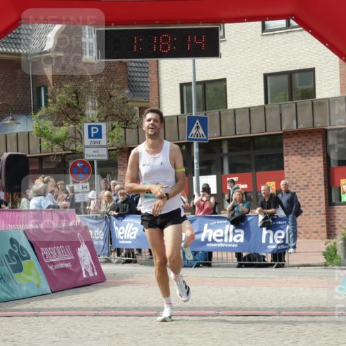 10.05.2026 - 8. Wedeler Halbmarathon Yannick Fuchs http://msf.ph/oto/9699791 10.05.2026 11:18:14 Ziel 802, 2083 meine-sportfotos.de